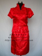 红色礼仪旗袍