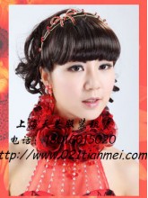 红色挂脖短款礼服